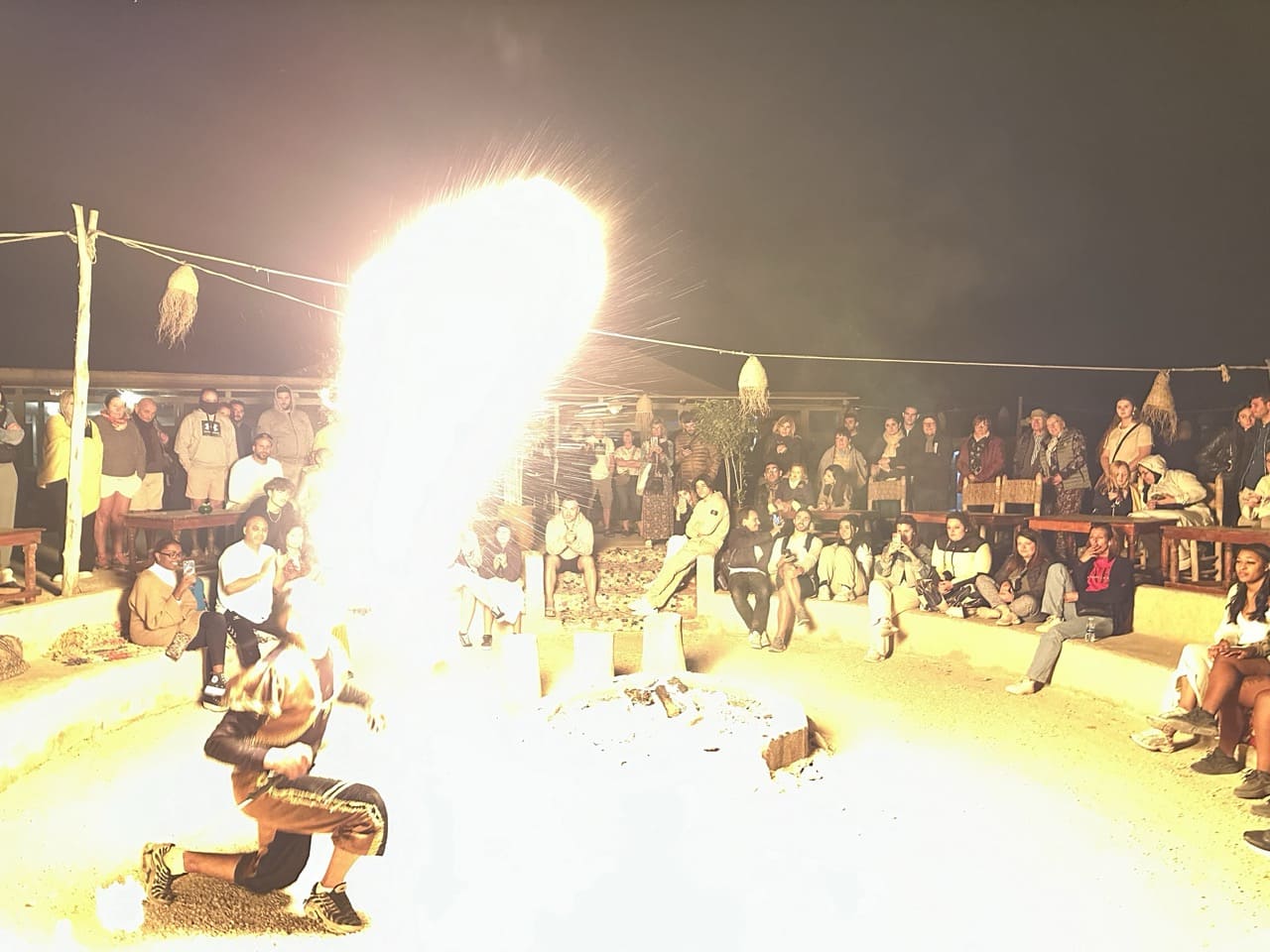 Immerse yourself in the magic of the Agafay Desert with this all-inclusive package: buggy adventure, camel ride, and a meal with a show for 2 people